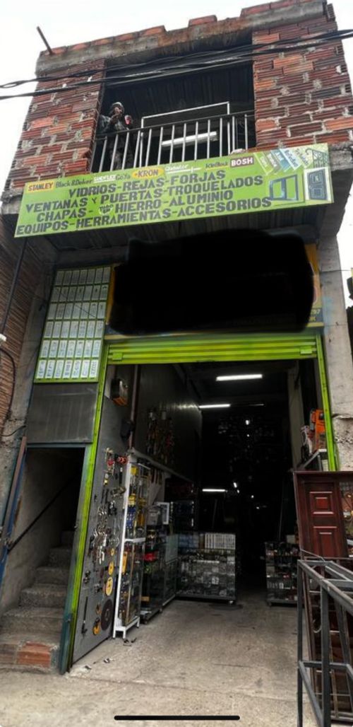 Local en venta en Laureles, Medellín, 150 m² · foto 4 de 4
