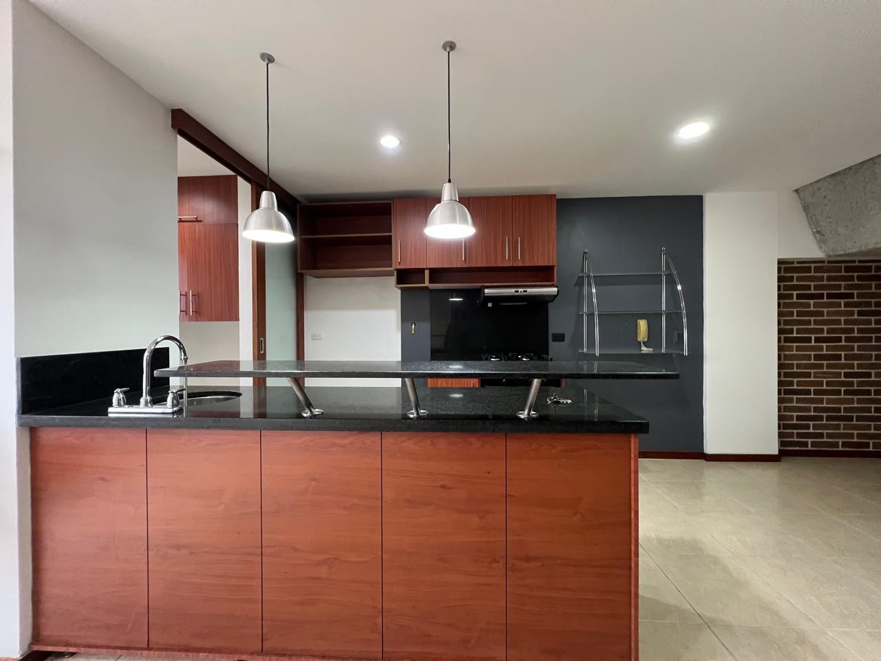 Apartamento en arriendo en El Poblado, Medellín · foto 4 de 13