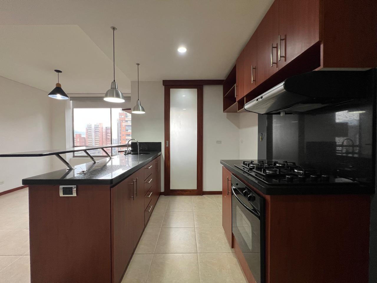 Apartamento en arriendo en El Poblado, Medellín · foto 6 de 13
