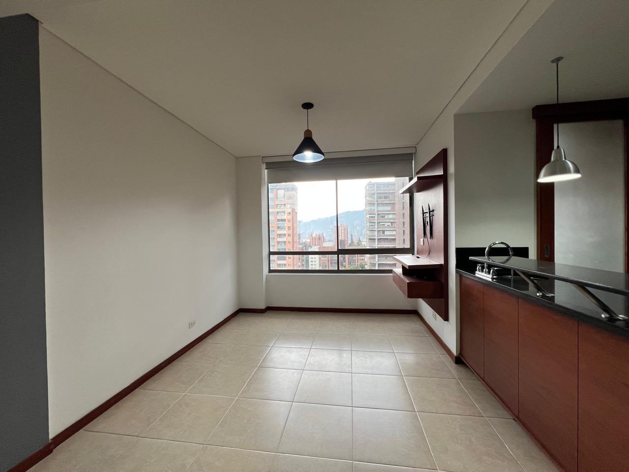 Apartamento en arriendo en El Poblado, Medellín · foto 3 de 13
