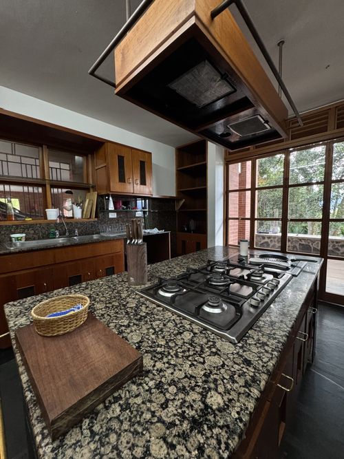 Casa de 5 alcobas en venta en El Poblado, Medellín, 750 m² · foto 7 de 18