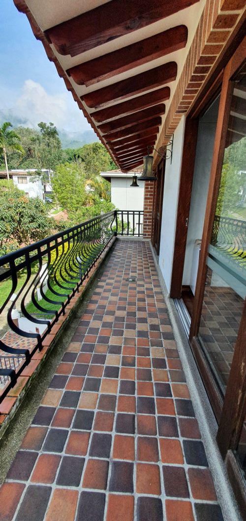 Casa de 3 alcobas en venta en Centro, La Estrella, 320 m² · foto 9 de 24
