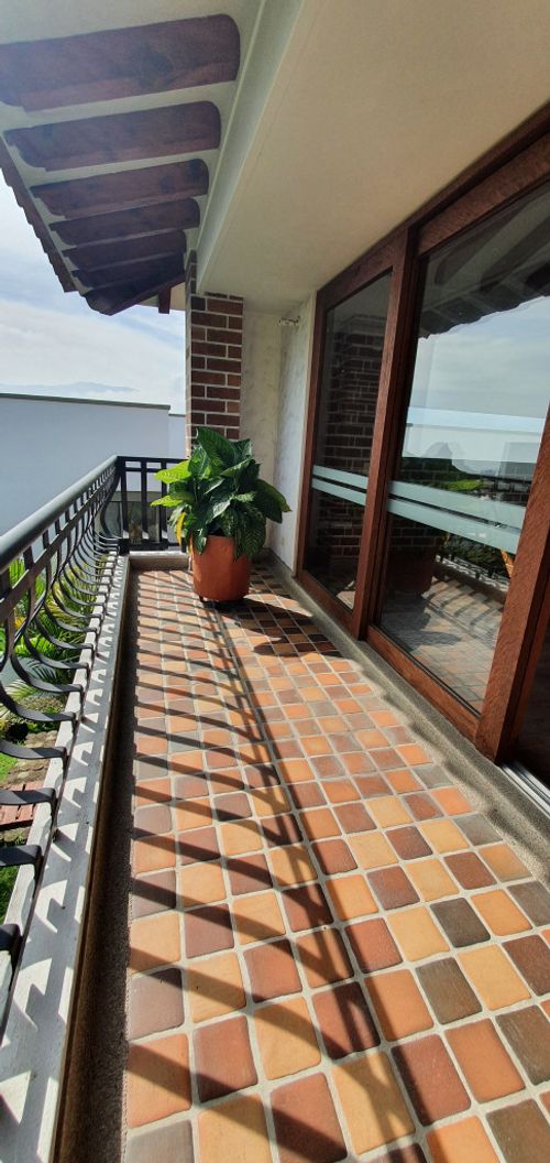 Casa de 3 alcobas en venta en Centro, La Estrella, 320 m² · foto 11 de 24