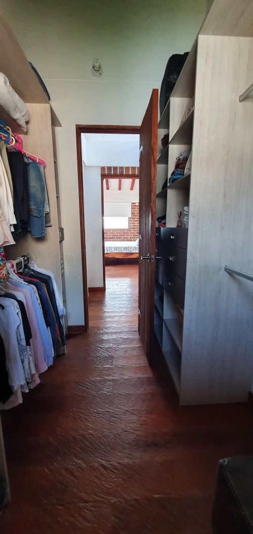 Casa de 3 alcobas en venta en Centro, La Estrella, 320 m² · foto 16 de 24
