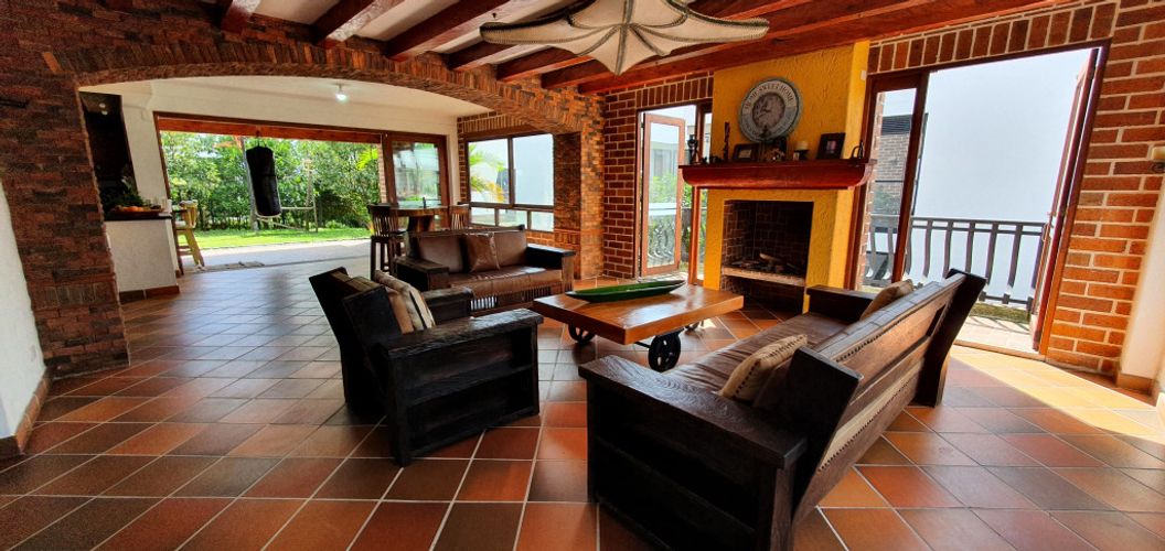 Casa de 3 alcobas en venta en Centro, La Estrella, 320 m² · foto 22 de 24