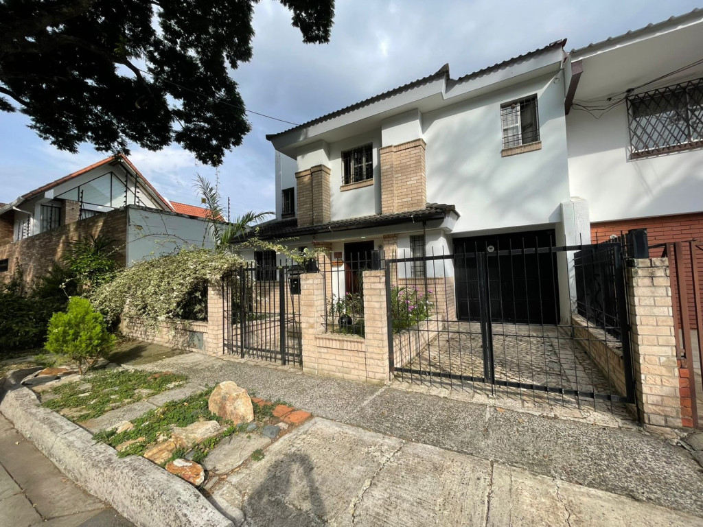 Casa en Venta en El bosque, Cali