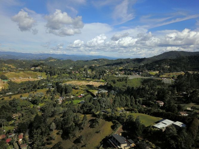 Casa de 4 alcobas en venta en Loma Del Escobero, Envigado · foto 7 de 24