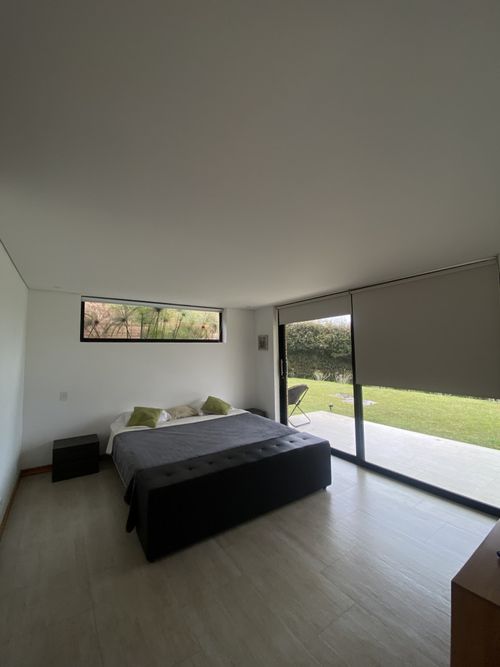 Casa de 4 alcobas en venta en Loma Del Escobero, Envigado · foto 23 de 24
