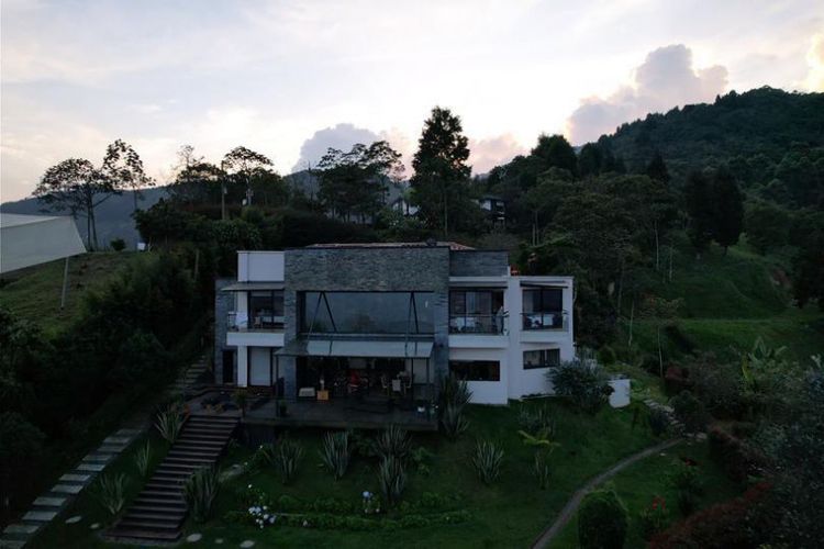 Casa de 5 alcobas en venta en La Tablaza, La Estrella, 450 m² · foto 4 de 24