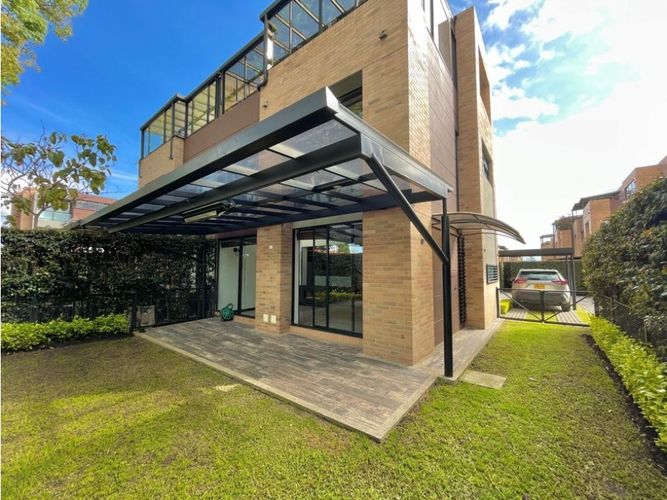 Casa de 3 alcobas en venta en Canelon Centro, Chía, 164 m² · foto 2 de 24