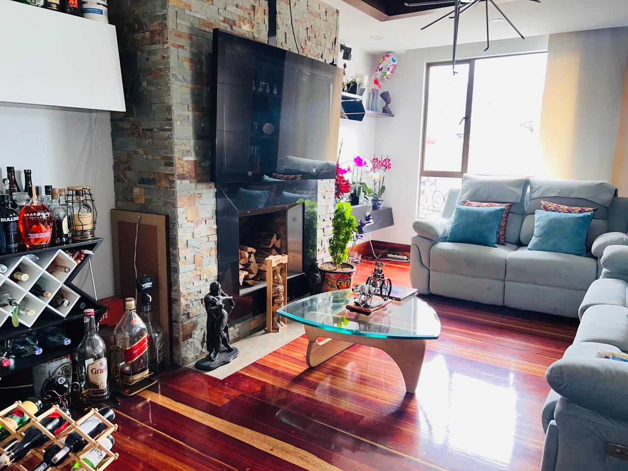 Apartamento en venta en Quinta Paredes, Bogotá · foto 2 de 22