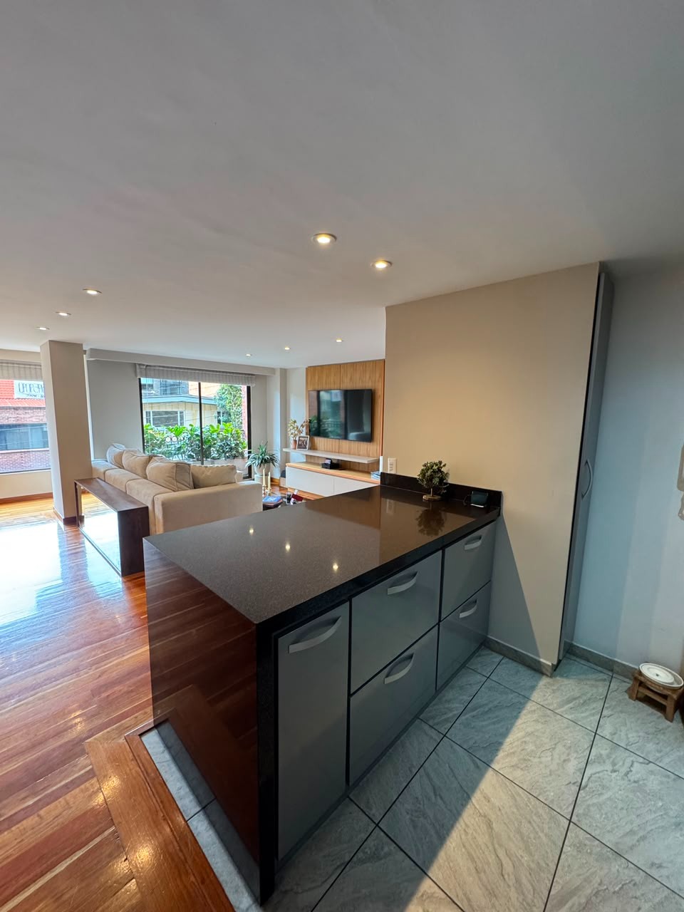 Apartamento en venta en Chapinero, Bogotá · foto 2 de 17