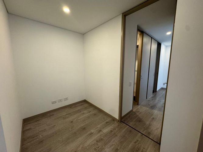 Apartamento en venta en Altos Del Poblado, Medellín · foto 10 de 20