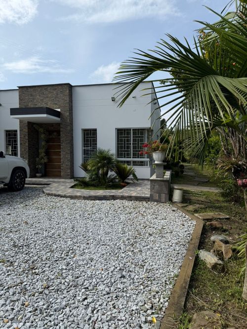 Finca en venta en La Sonadora, El Carmen de Viboral, 240 m² · foto 2 de 5
