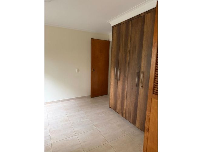 Apartamento en venta en La Aurora, Pereira · foto 8 de 13