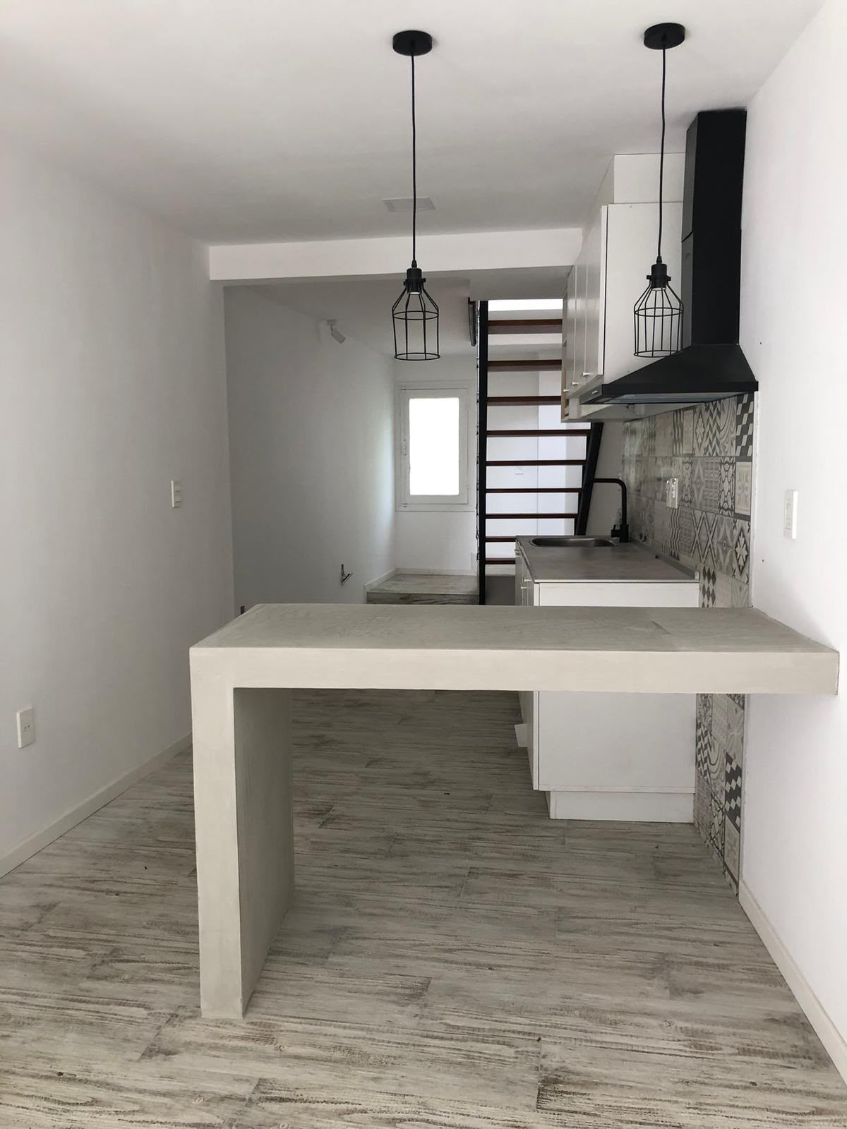 ALQUILO DUPLEX 1 DORM. PTA. GORDA.