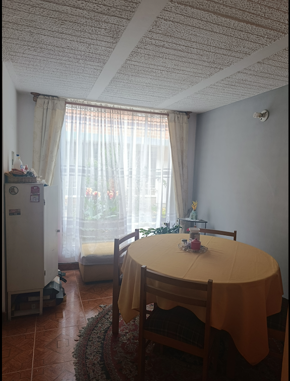 Casa en venta en Portales Del Norte, Bogotá · foto 2 de 9