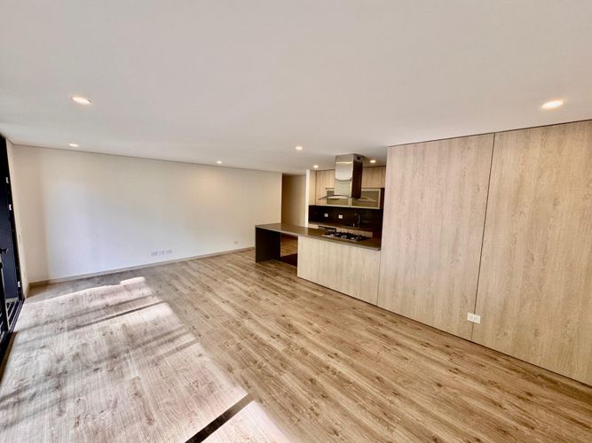 Apartamento de 3 alcobas en venta en Altos Del Poblado, Medellín, 121 m² · foto 7 de 24