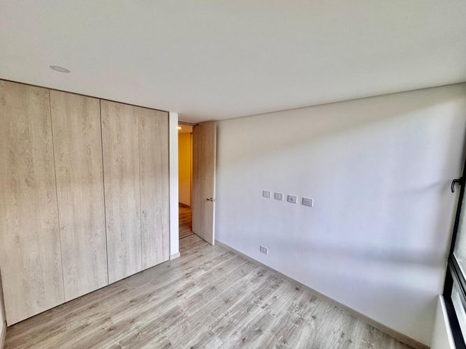Apartamento de 3 alcobas en venta en Altos Del Poblado, Medellín, 121 m² · foto 16 de 24