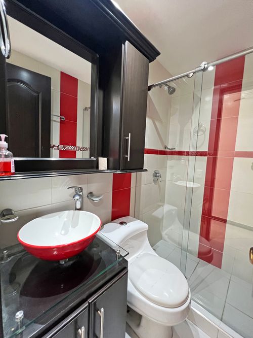 Casa de 5 alcobas en venta en La Base, Cali, 396 m² · foto 11 de 24