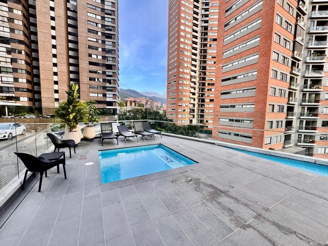 Apartamento de 3 alcobas en venta en Altos Del Poblado, Medellín, 121 m² · foto 23 de 24