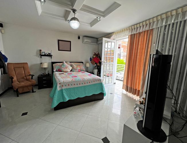 Casa de 5 alcobas en venta en La Base, Cali, 396 m² · foto 12 de 24