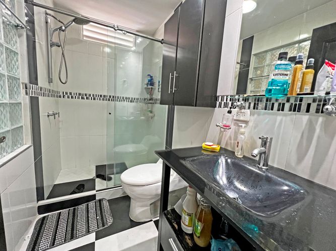 Casa de 5 alcobas en venta en La Base, Cali, 396 m² · foto 13 de 24