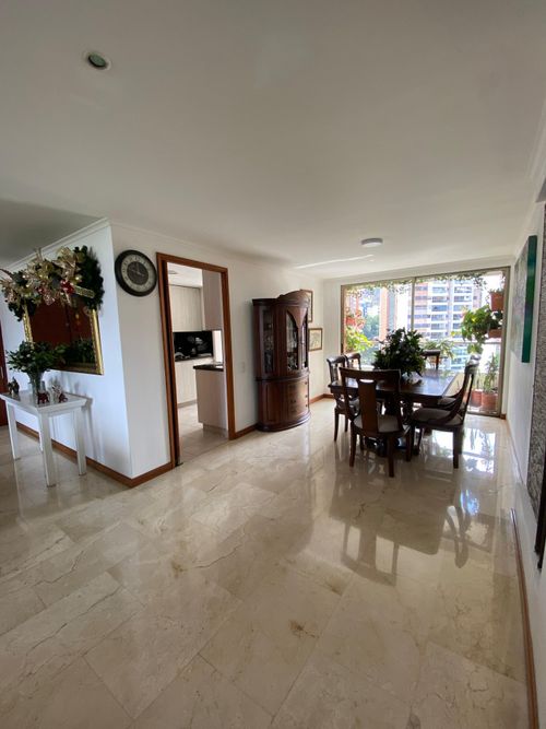Apartamento en venta en El Poblado, Medellín · foto 8 de 22