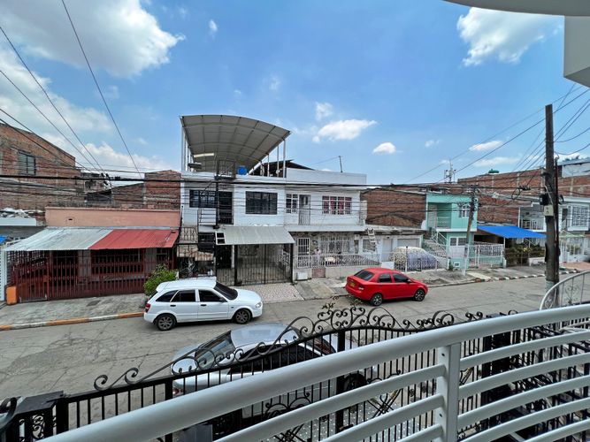 Casa de 5 alcobas en venta en La Base, Cali, 396 m² · foto 18 de 24