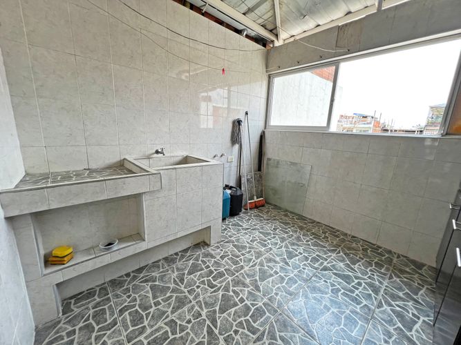 Casa de 5 alcobas en venta en La Base, Cali, 396 m² · foto 19 de 24