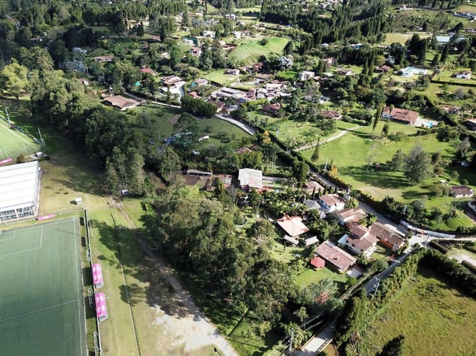 Lote en venta en La Clara, Guarne, 24122 m² · foto 3 de 10