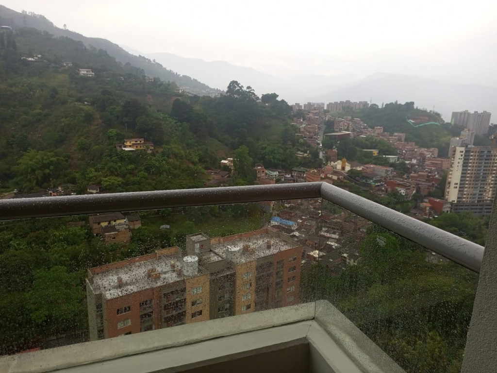 Apartamento en venta en El Salado, Envigado · foto 4 de 14