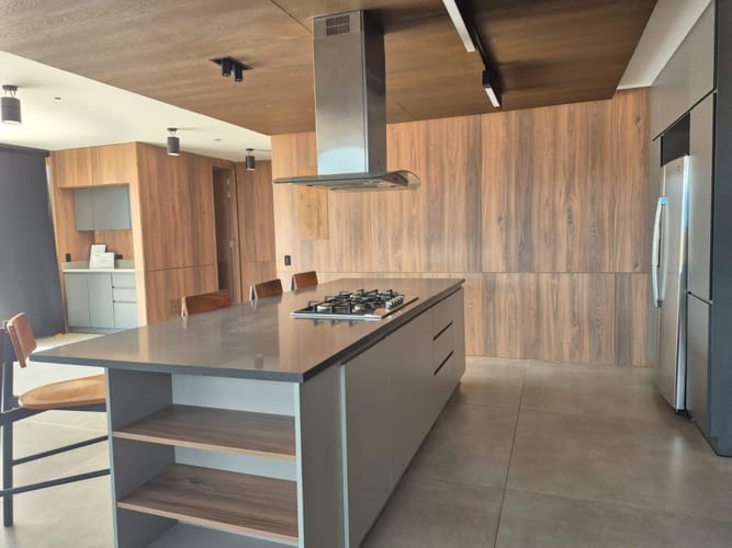 Apartamento de 3 alcobas en venta en El Poblado, Medellín, 143 m² · foto 6 de 14