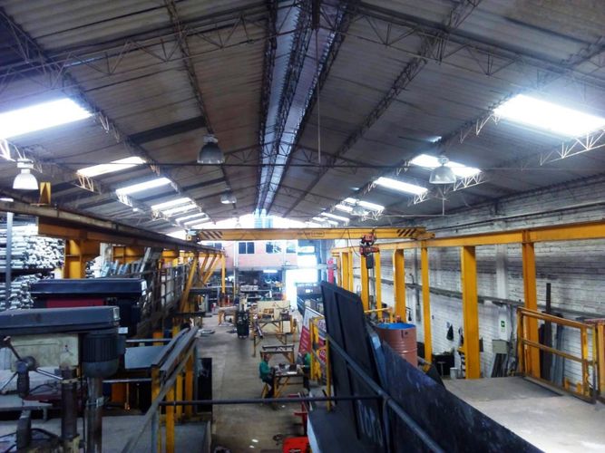 Bodega en venta en La Esmeralda, Itagüí, 1363 m² · foto 9 de 22