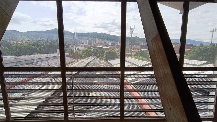 Bodega en venta en La Esmeralda, Itagüí, 1363 m² · foto 12 de 22