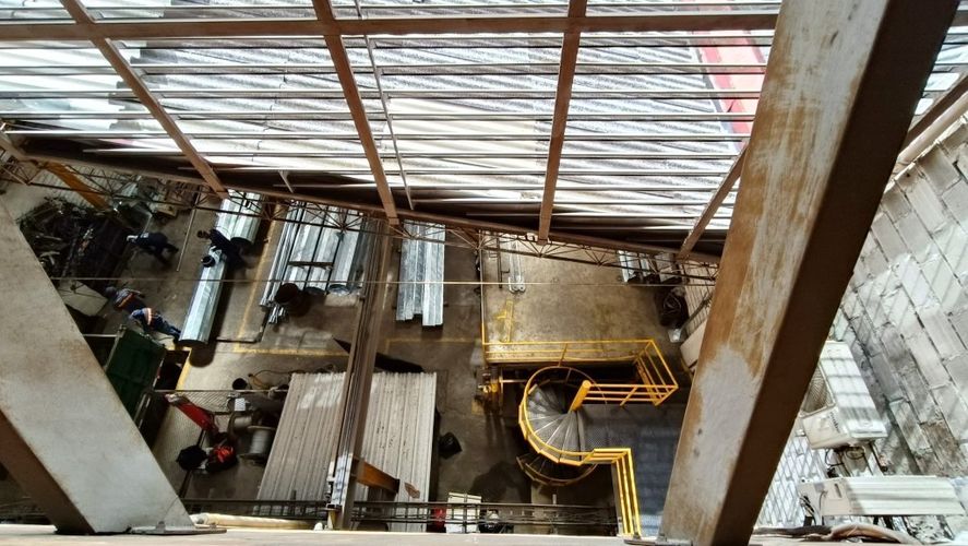 Bodega en venta en La Esmeralda, Itagüí, 1363 m² · foto 13 de 22