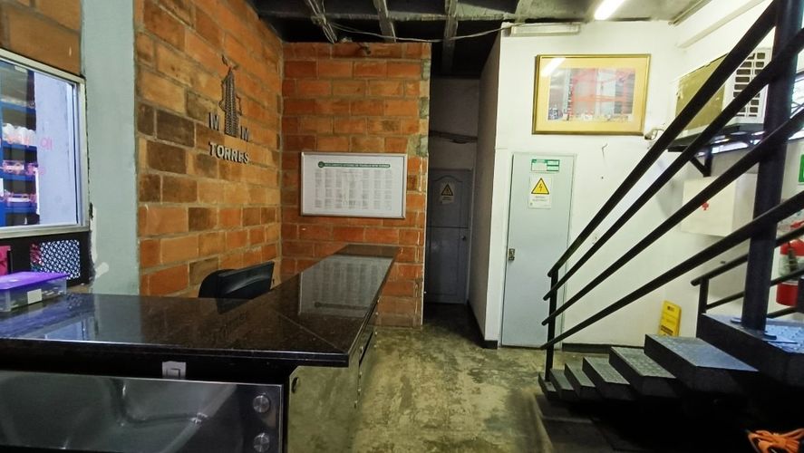 Bodega en venta en La Esmeralda, Itagüí, 1363 m² · foto 20 de 22