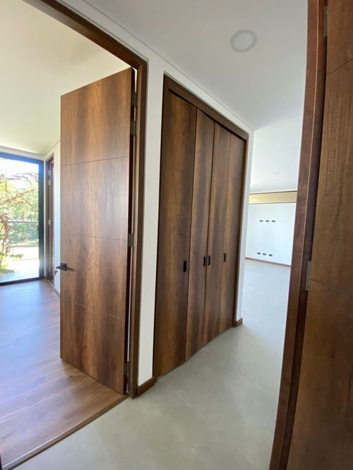 Apartamento de 3 alcobas en venta en El Poblado, Medellín, 135 m² · foto 5 de 10