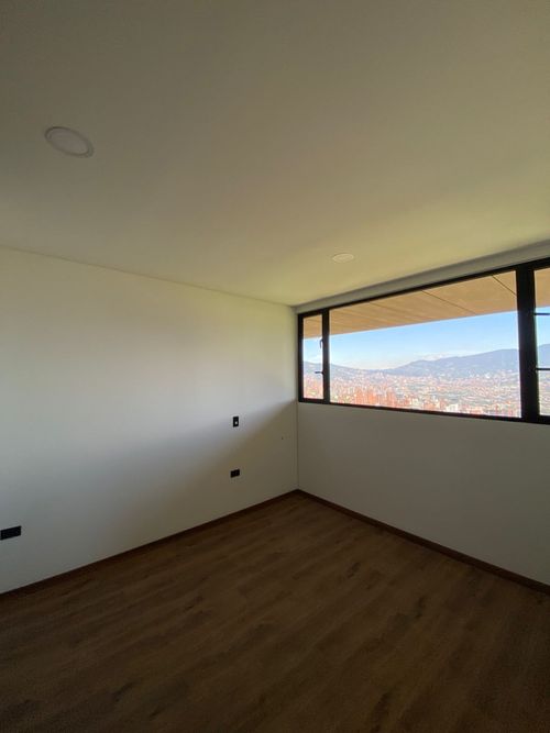 Apartamento de 3 alcobas en venta en El Poblado, Medellín, 135 m² · foto 10 de 10