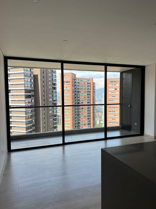Apartamento de 2 alcobas en venta en Altos Del Poblado, Medellín, 91 m² · foto 6 de 16