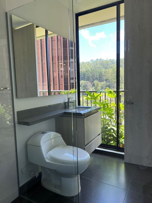 Apartamento de 2 alcobas en venta en Altos Del Poblado, Medellín, 91 m² · foto 14 de 16