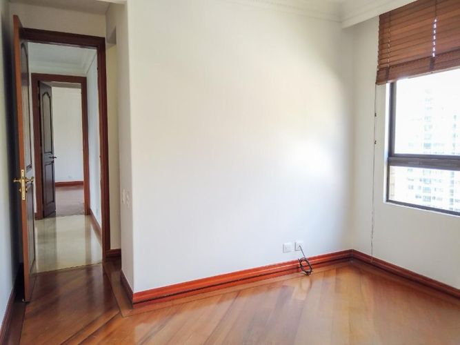 Apartamento de 4 alcobas en venta en El Poblado, Medellín, 425 m² · foto 8 de 13