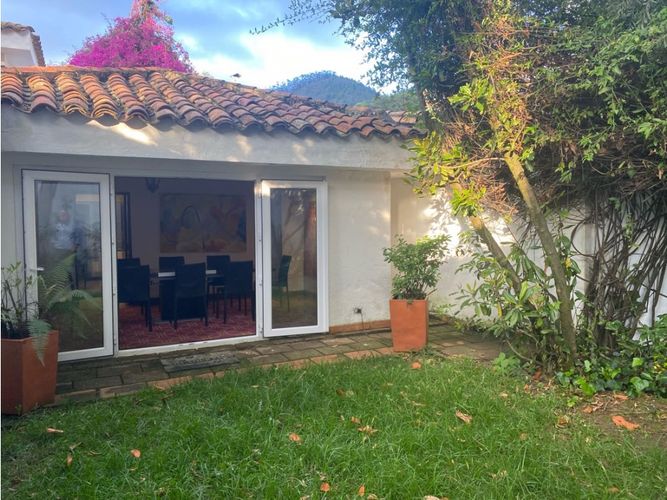 Casa de 3 alcobas en venta en Santa Barbara Alta, Bogotá, 403 m² · foto 2 de 24