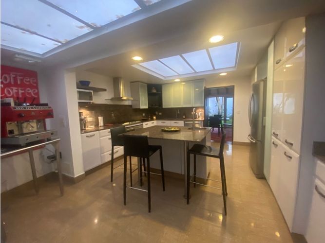 Casa de 3 alcobas en venta en Santa Barbara Alta, Bogotá, 403 m² · foto 14 de 24