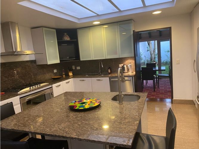 Casa de 3 alcobas en venta en Santa Barbara Alta, Bogotá, 403 m² · foto 16 de 24