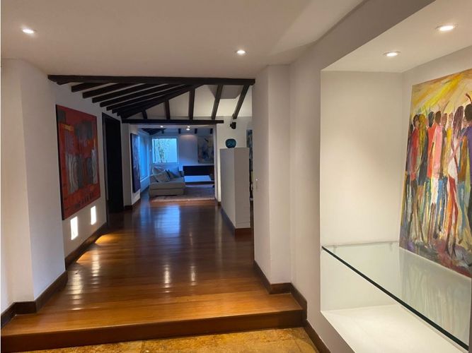 Casa de 3 alcobas en venta en Santa Barbara Alta, Bogotá, 403 m² · foto 20 de 24