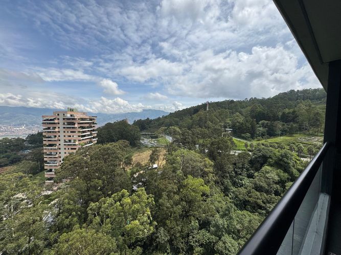 Apartamento de 3 alcobas en venta en Belén, Medellín, 121 m² · foto 6 de 21