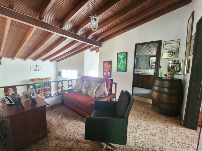 Casa de 4 alcobas en venta en El Velodromo, Medellín, 205 m² · foto 7 de 24