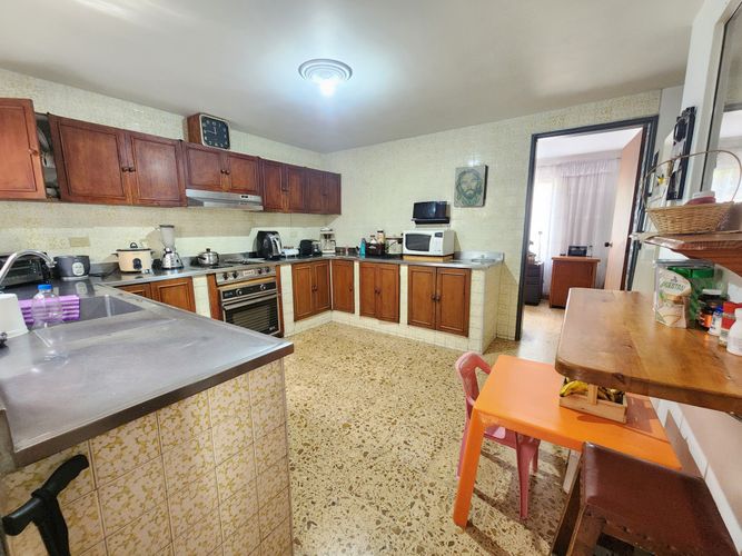 Casa de 4 alcobas en venta en El Velodromo, Medellín, 205 m² · foto 11 de 24