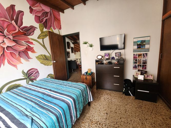 Casa de 4 alcobas en venta en El Velodromo, Medellín, 205 m² · foto 20 de 24
